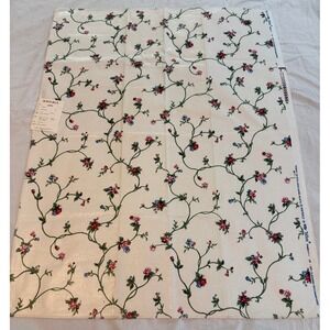 New Waverly "Sarah" Fabric Swatch 26"x35" cotton teflon sample Floral Boxwood
